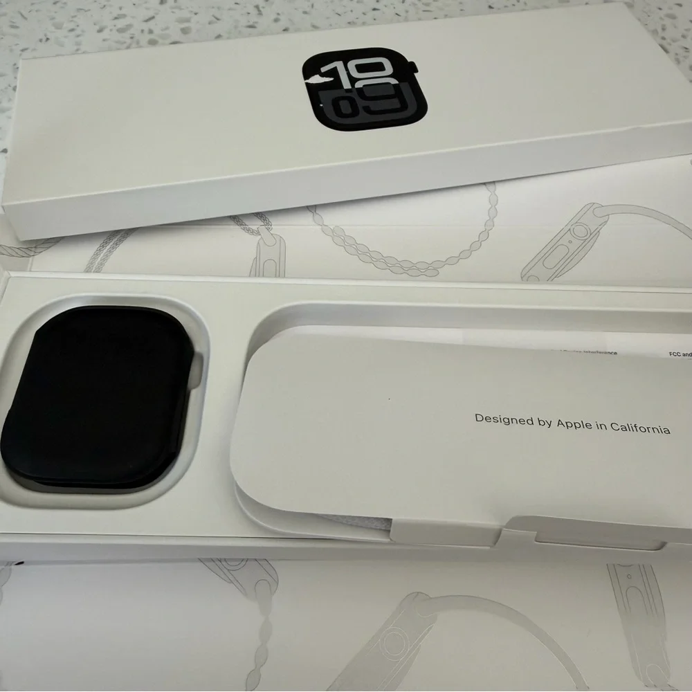 Apple Watch Series 10 46mm Jet Black Aluminum GPS Bundle - Picture 7 of 11